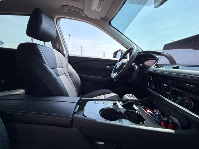 Used 2024 Nissan Rogue SL w/ SL Premium Package FWD image 25