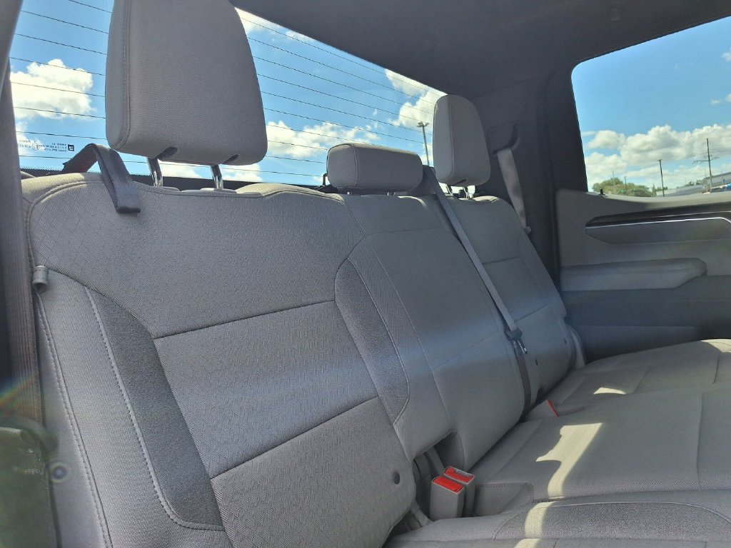 Used 2024 Chevrolet Silverado 1500 LT AWD/4WD image 29