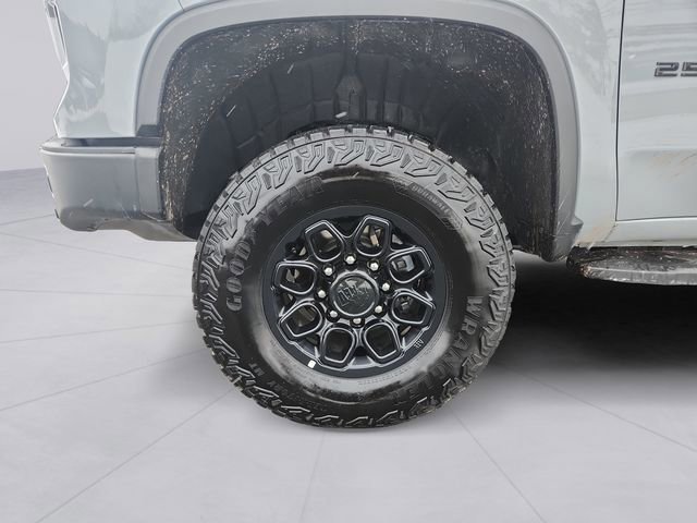 Used 2025 Chevrolet Silverado 2500 ZR2 w/ ZR2 Bison Edition image 9