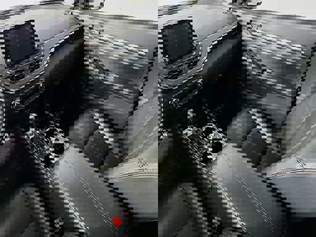 Used 2024 Nissan Altima 2.5 SR image 10