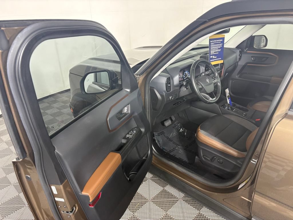 Certified 2022 Ford Bronco Sport Outer Banks w/ Tech Package AWD/4WD image 11