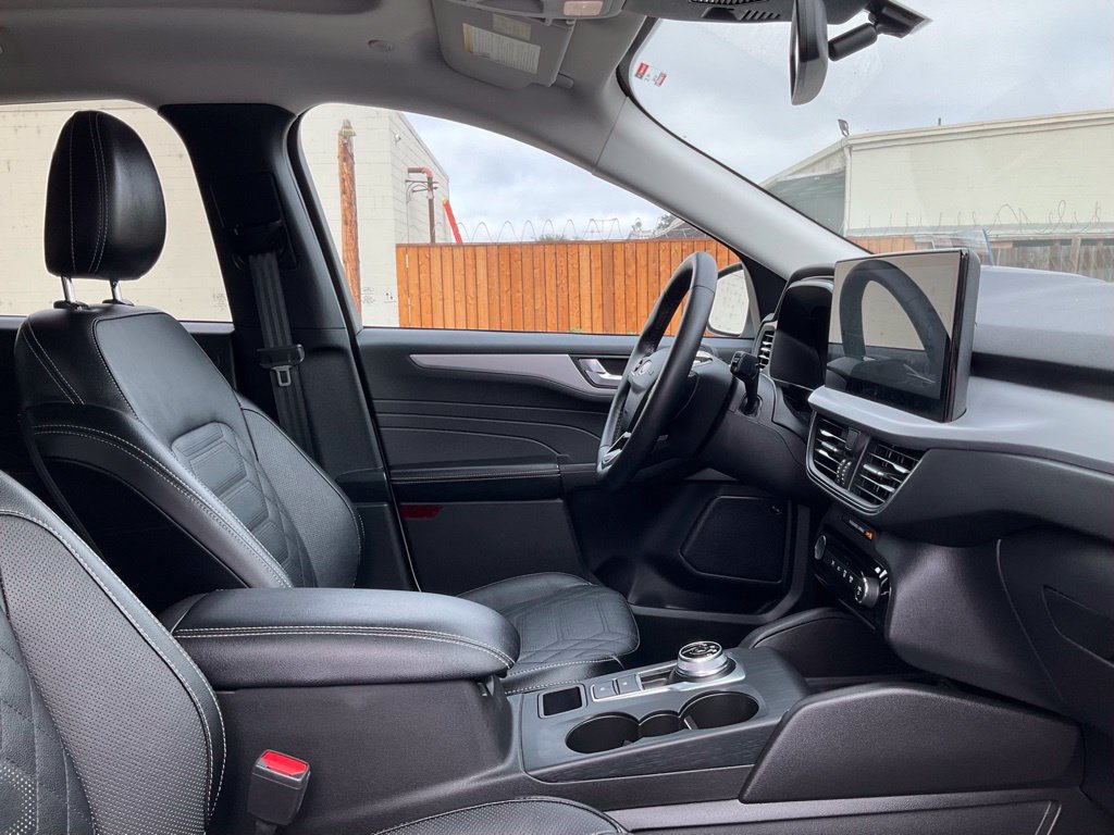 Certified 2024 Ford Escape SE w/ PHEV Premium Package FWD image 35