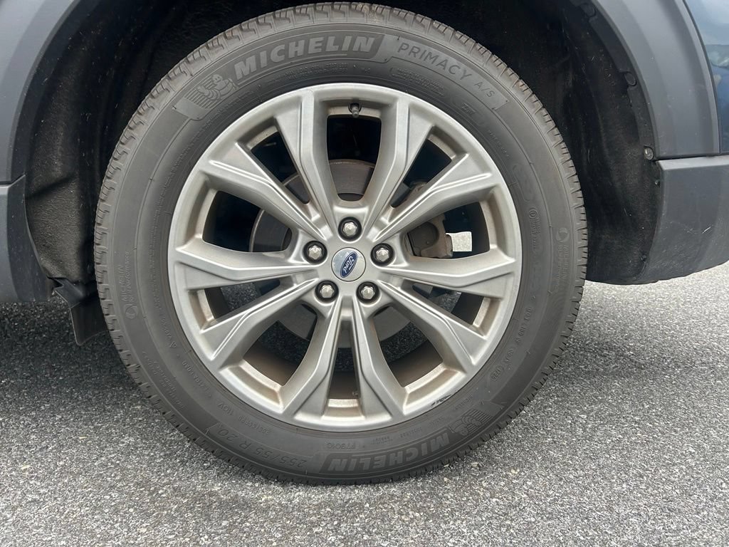 Certified 2023 Ford Explorer XLT w/ Equipment Group 202A AWD/4WD image 40