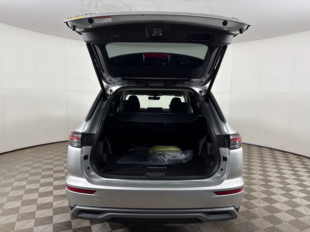 Used 2026 Mitsubishi Outlander SE FWD image 22