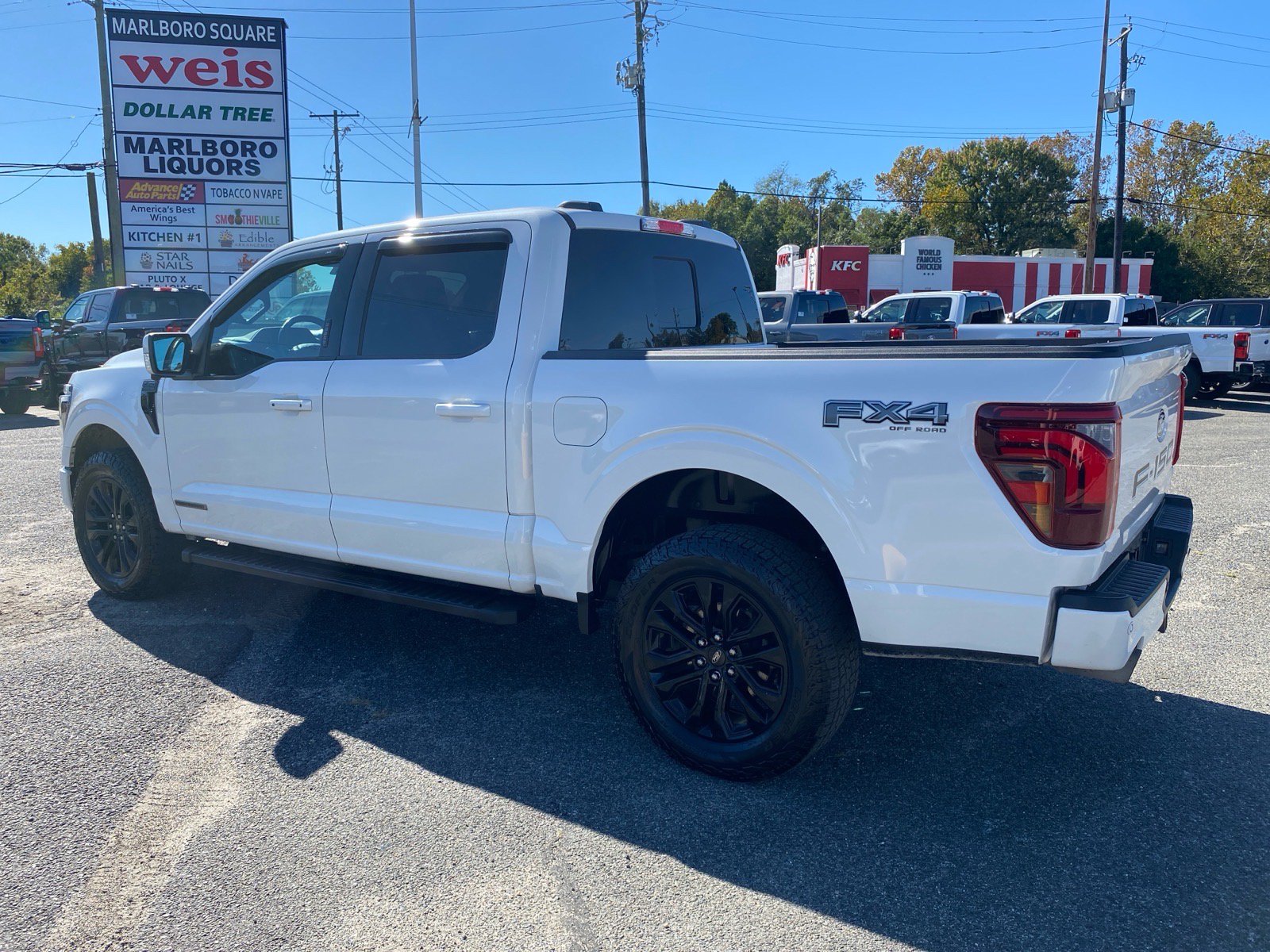 Certified 2024 Ford F150 Lariat w/ FX4 Off-Road Package AWD/4WD image 6
