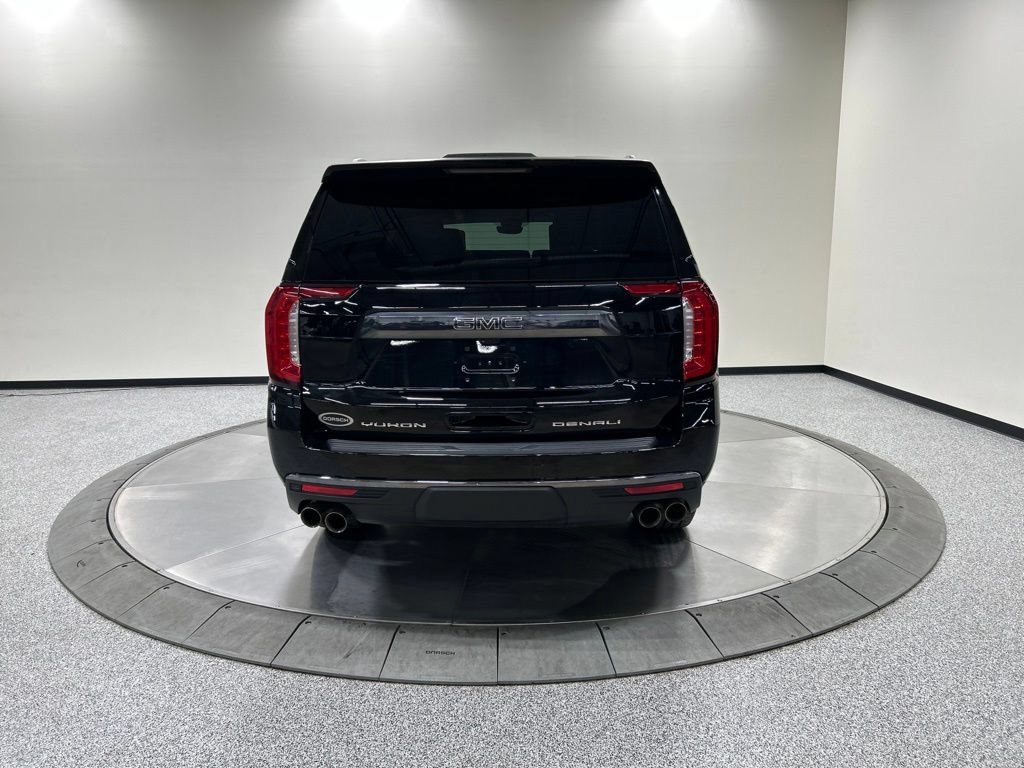 Used 2023 GMC Yukon XL Denali Ultimate AWD/4WD image 8