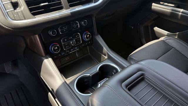 Used 2022 Chevrolet Suburban High Country AWD/4WD image 18