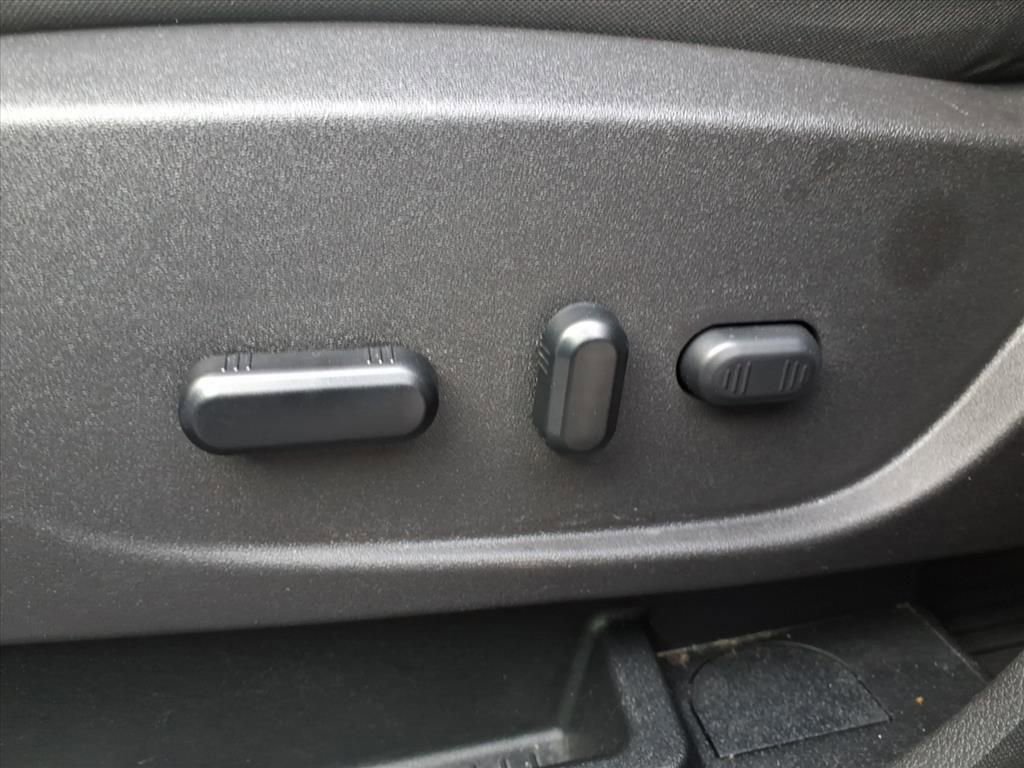 Certified 2019 Ford Escape SE image 24