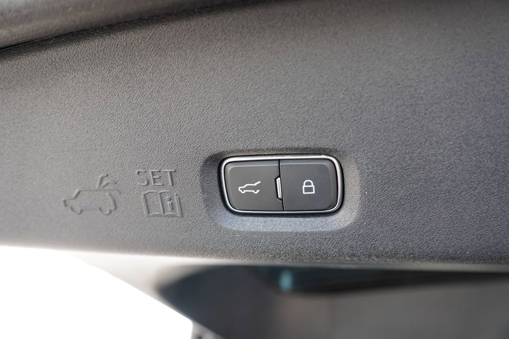 Certified 2025 Ford Expedition Max Platinum image 26