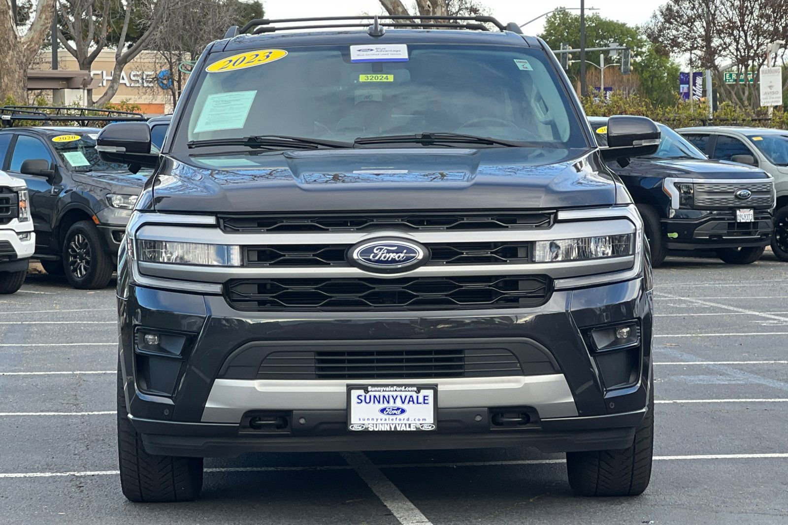 Certified 2023 Ford Expedition Max XLT image 10