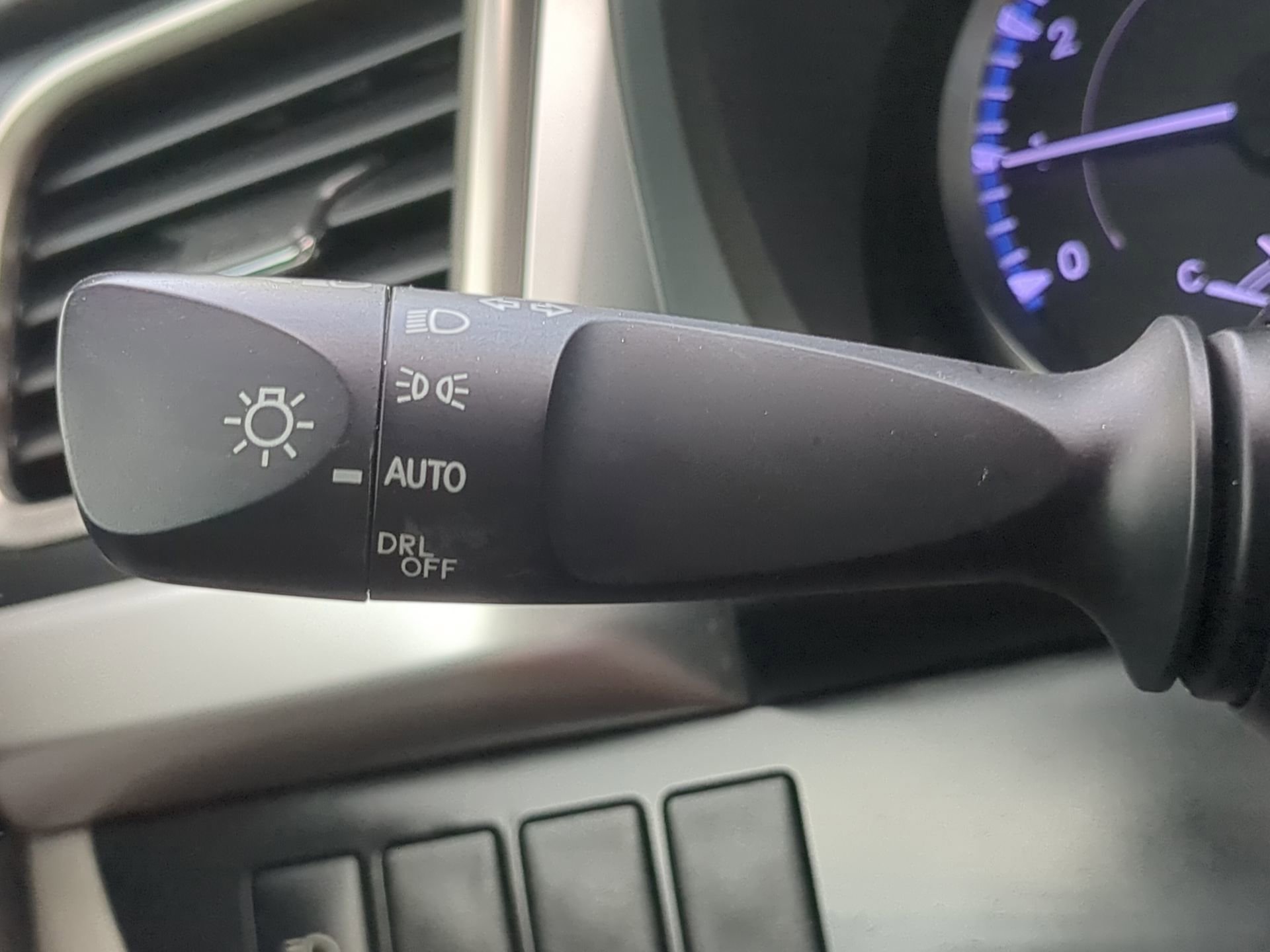 Used 2019 Toyota Highlander LE FWD image 61
