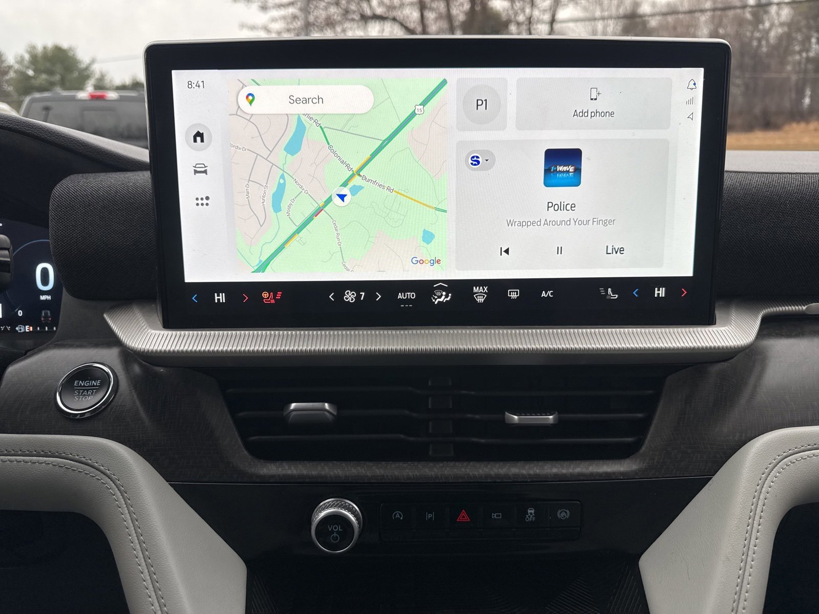 Certified 2025 Ford Explorer Platinum w/ LUX Leather Package image 24