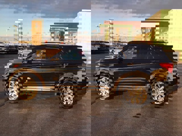 Certified 2023 Ford Explorer King Ranch w/ Technology Package image 6