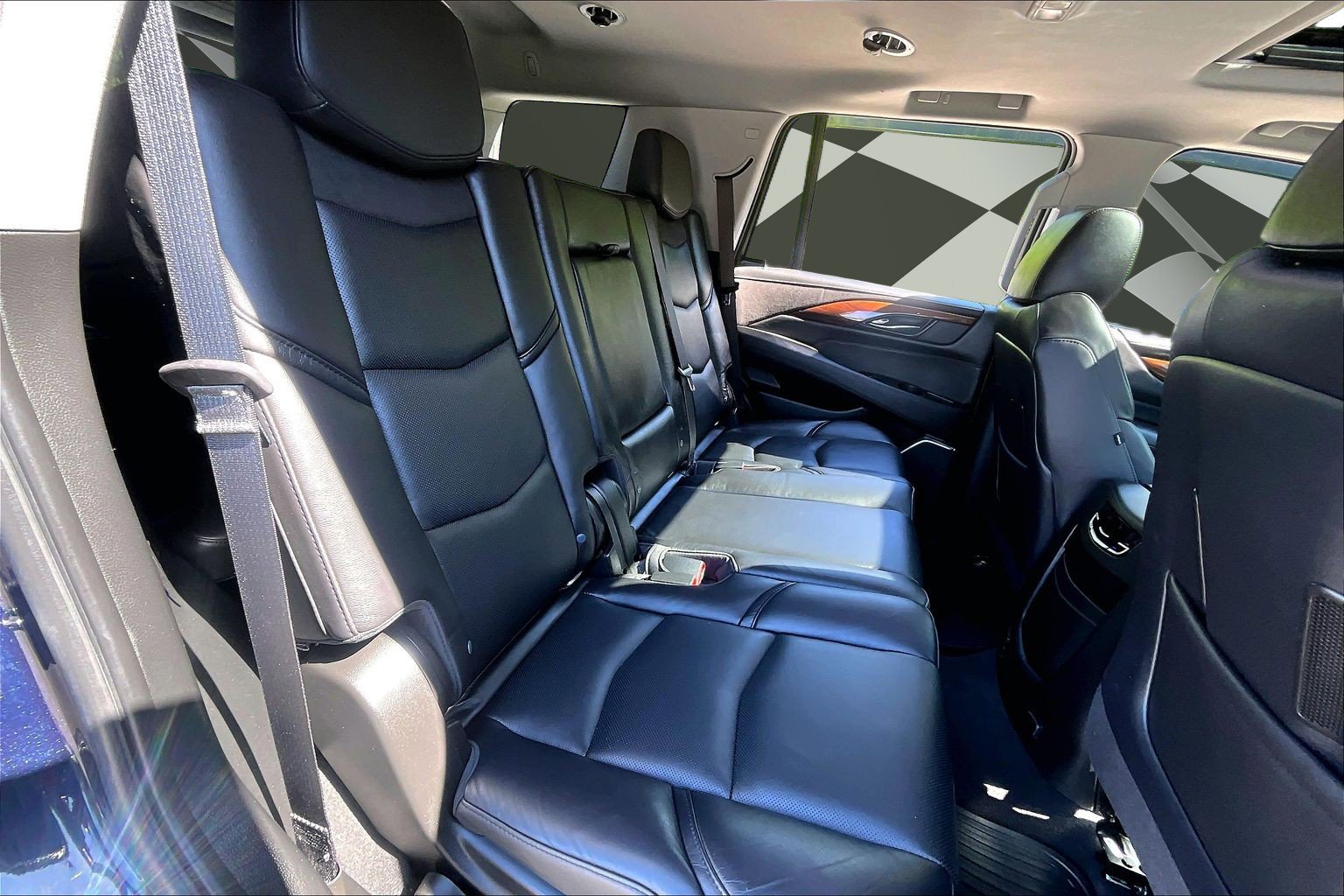 Used 2020 Cadillac Escalade Luxury AWD/4WD image 27
