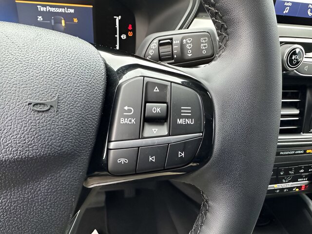 Certified 2023 Ford Escape Active AWD/4WD image 16