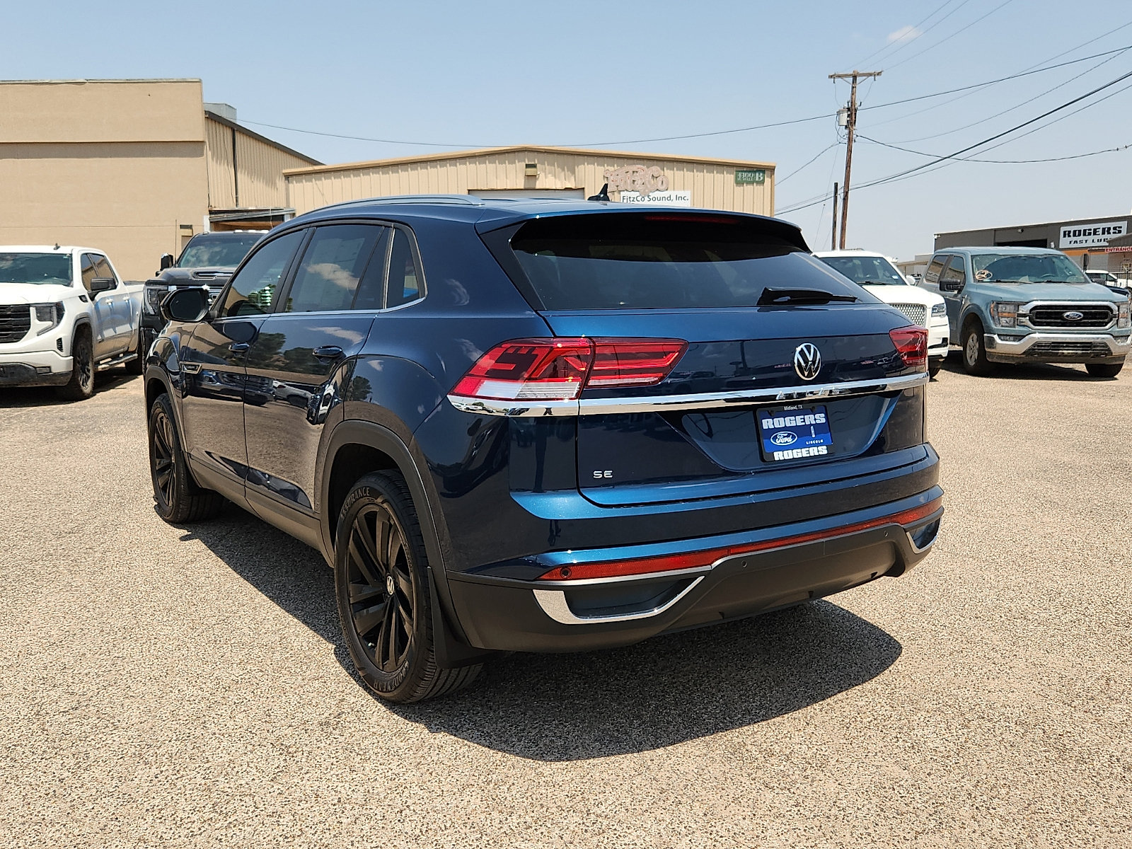 Used 2023 Volkswagen Atlas Cross Sport SE w/ Black Wheel Package FWD image 5