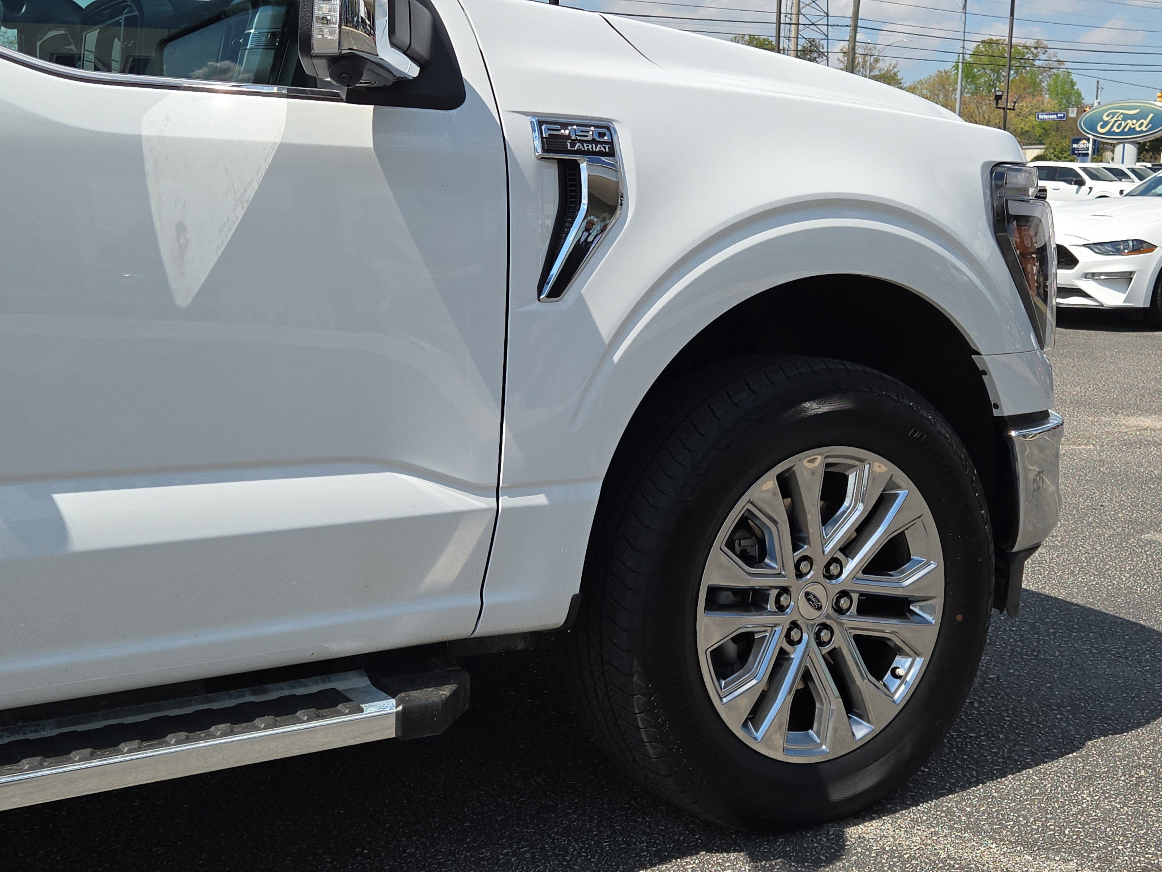 Certified 2025 Ford F150 Lariat w/ Equipment Group 501A Mid image 13