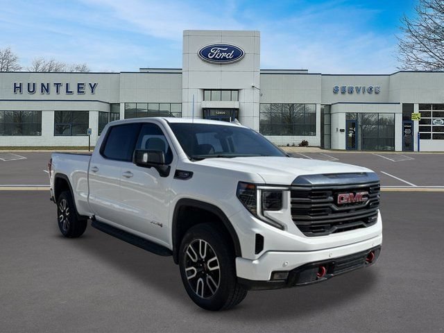 Used 2024 GMC Sierra 1500 AT4 w/ Technology Package AWD/4WD image 3