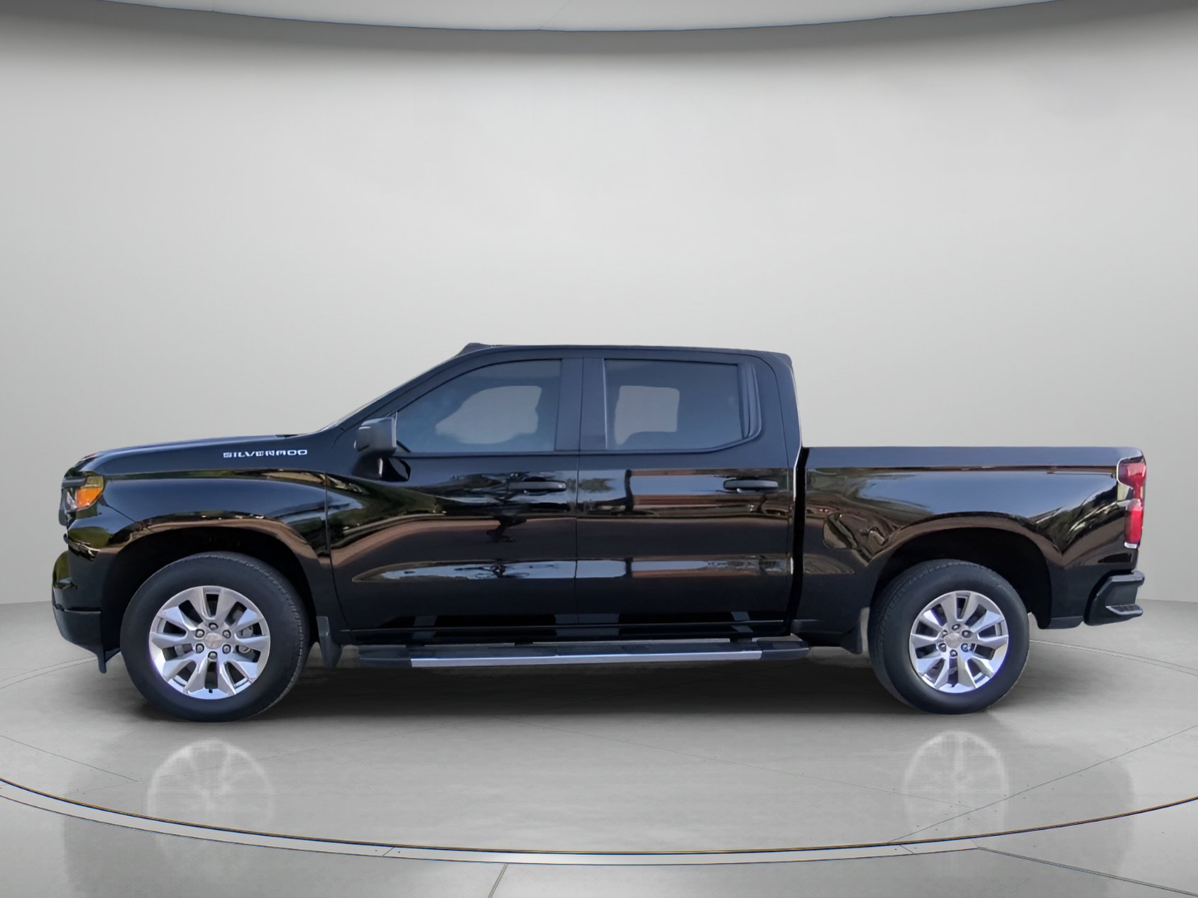 Used 2024 Chevrolet Silverado 1500 Custom RWD image 13