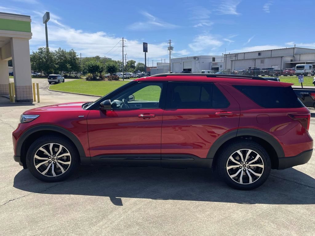 Certified 2022 Ford Explorer ST-Line RWD image 6