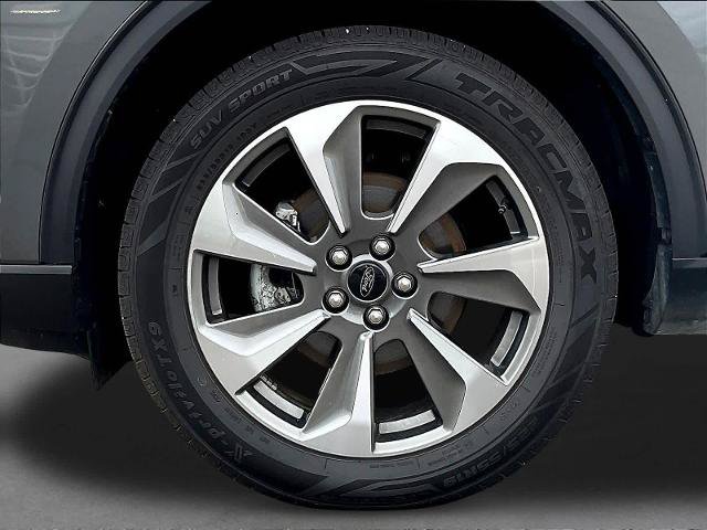 Certified 2025 Ford Escape Platinum AWD/4WD image 35