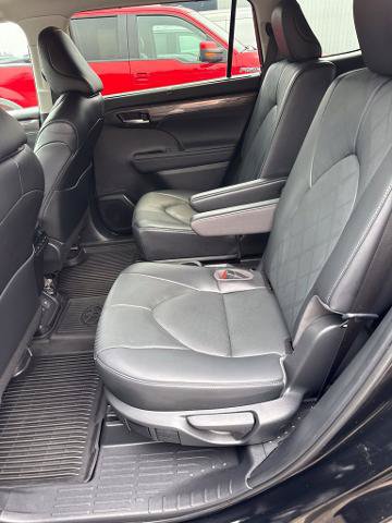 Used 2023 Toyota Highlander Platinum AWD/4WD image 8