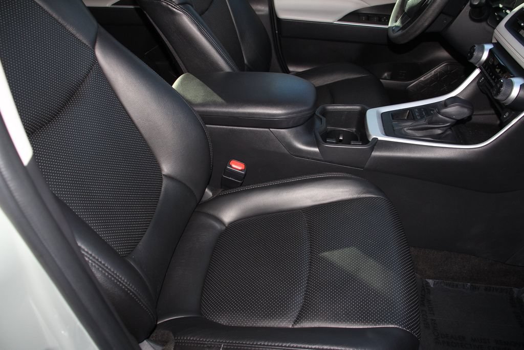 Used 2023 Toyota RAV4 XLE AWD/4WD image 28