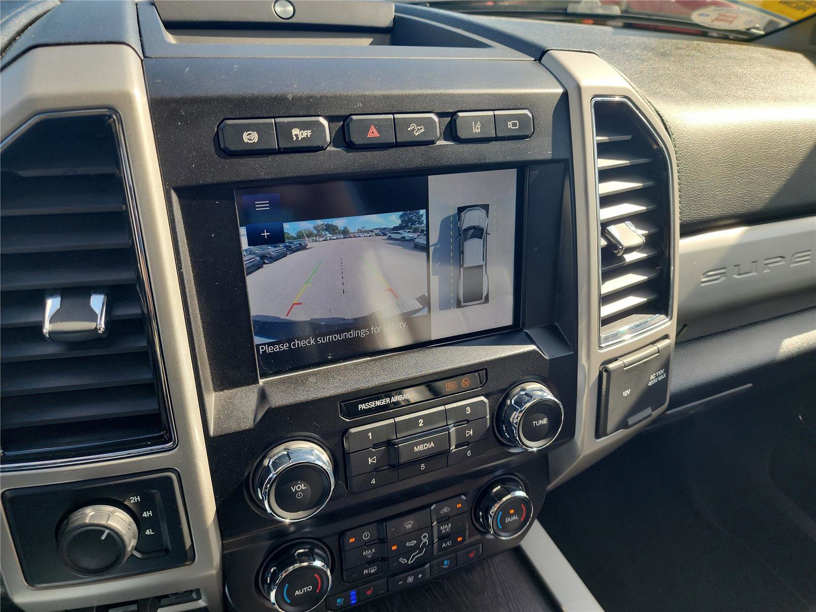 Certified 2020 Ford F450 Lariat w/ Lariat Ultimate Package image 38