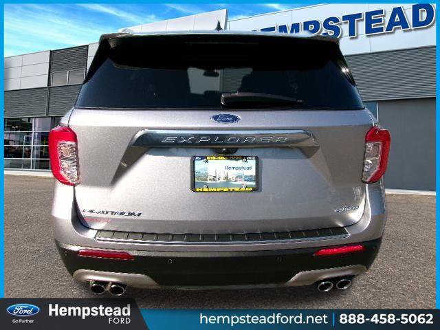 Certified 2022 Ford Explorer Platinum w/ Equipment Group 601A AWD/4WD image 7