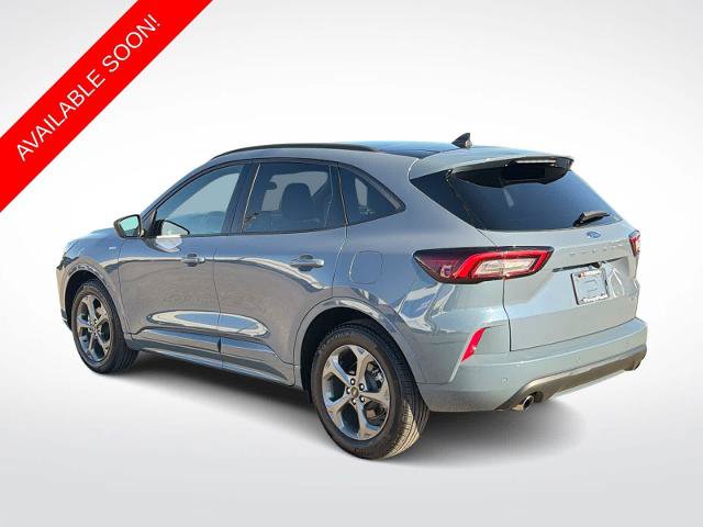 Certified 2023 Ford Escape ST-Line w/ Tech Pack #1 AWD/4WD image 6