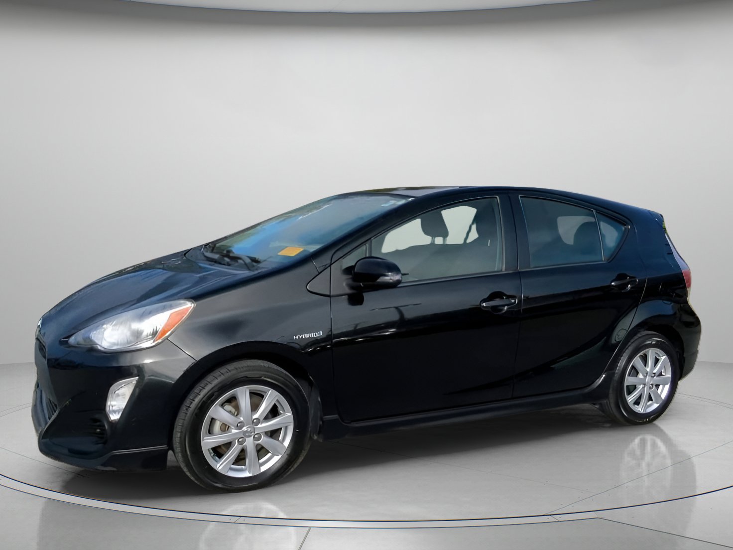 Used 2017 Toyota Prius C Two image 13