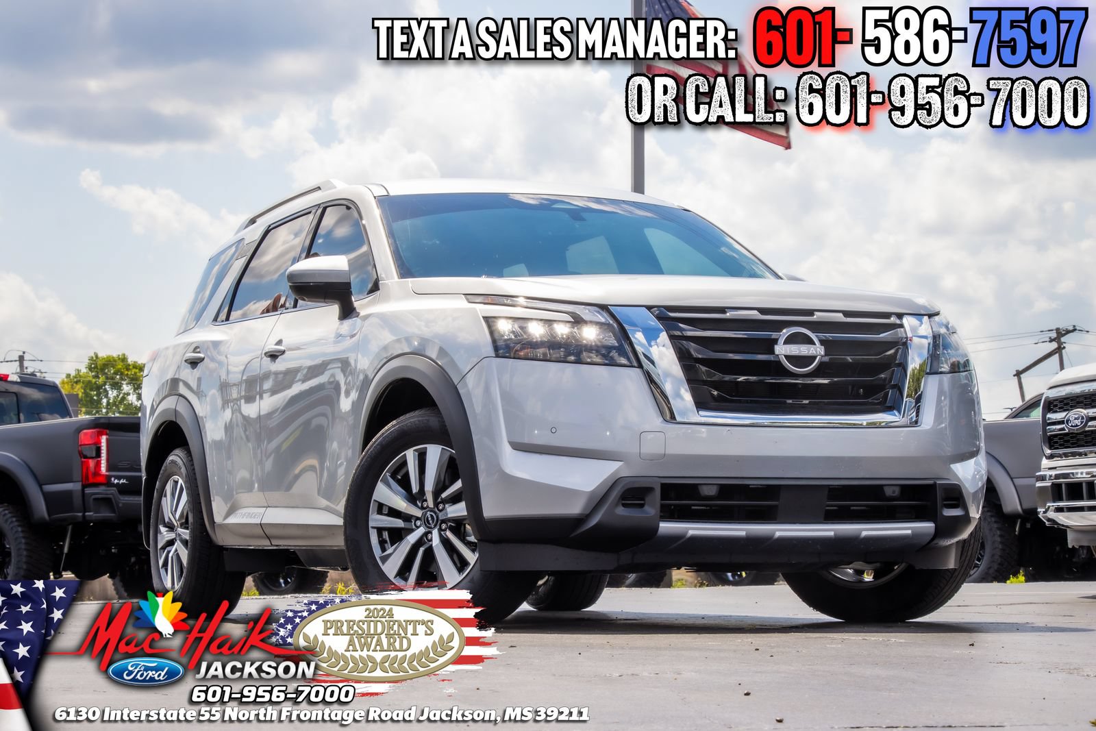 Used 2025 Nissan Pathfinder SL AWD/4WD image 1