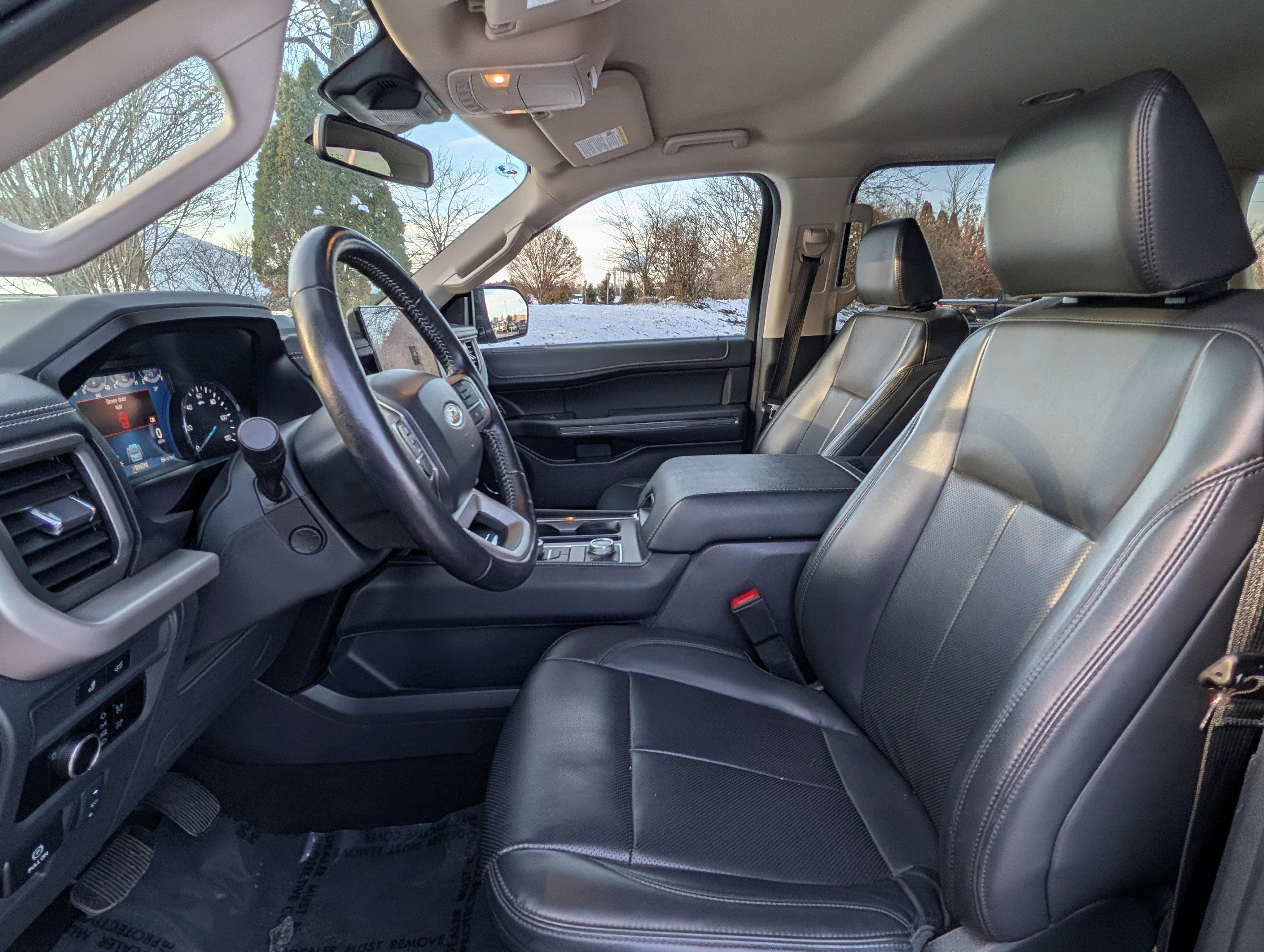 Certified 2024 Ford Expedition XLT image 10