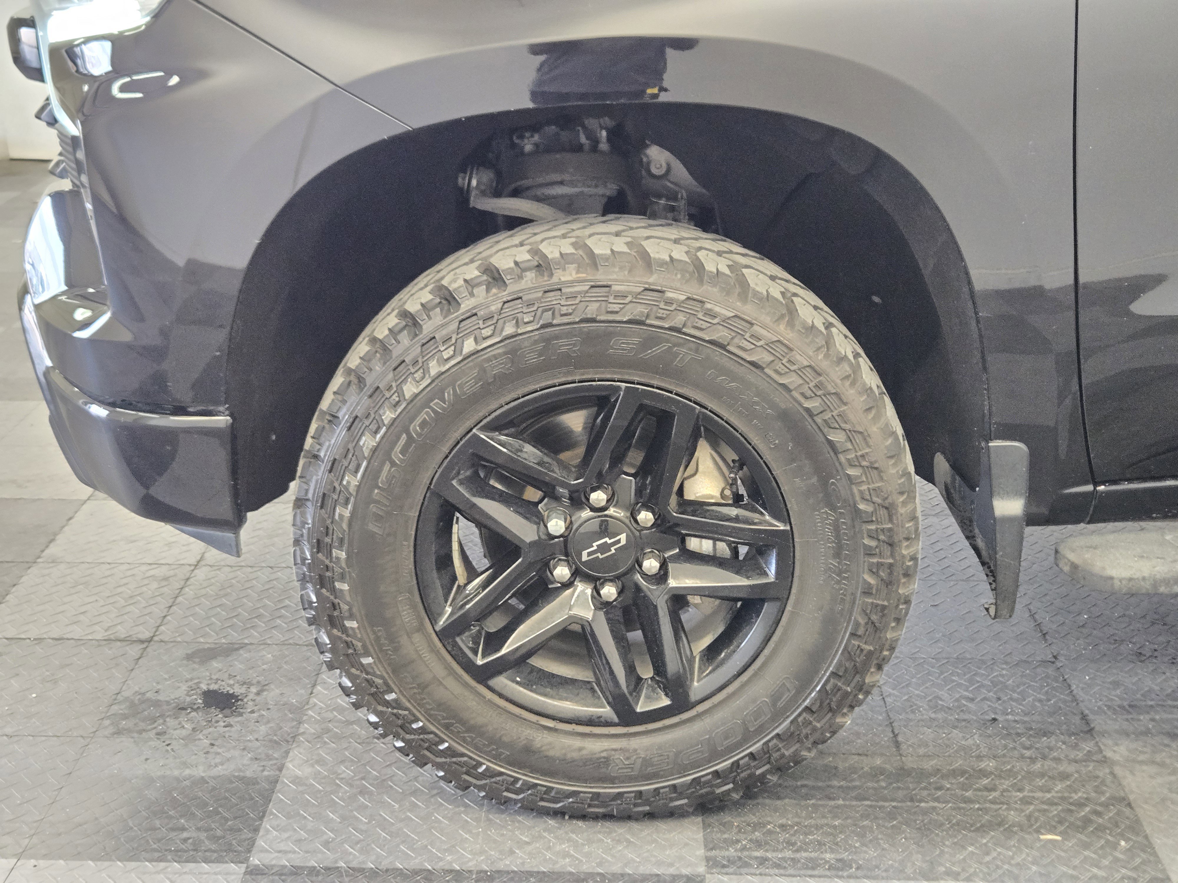 Used 2022 Chevrolet Silverado 1500 LT Trail Boss w/ Convenience Package II image 10