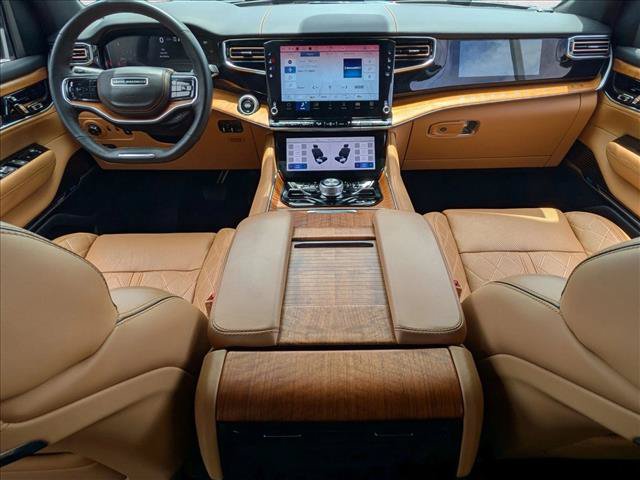 Used 2024 Jeep Grand Wagoneer Series III w/ Rear Seat Video Group 1 AWD/4WD image 17