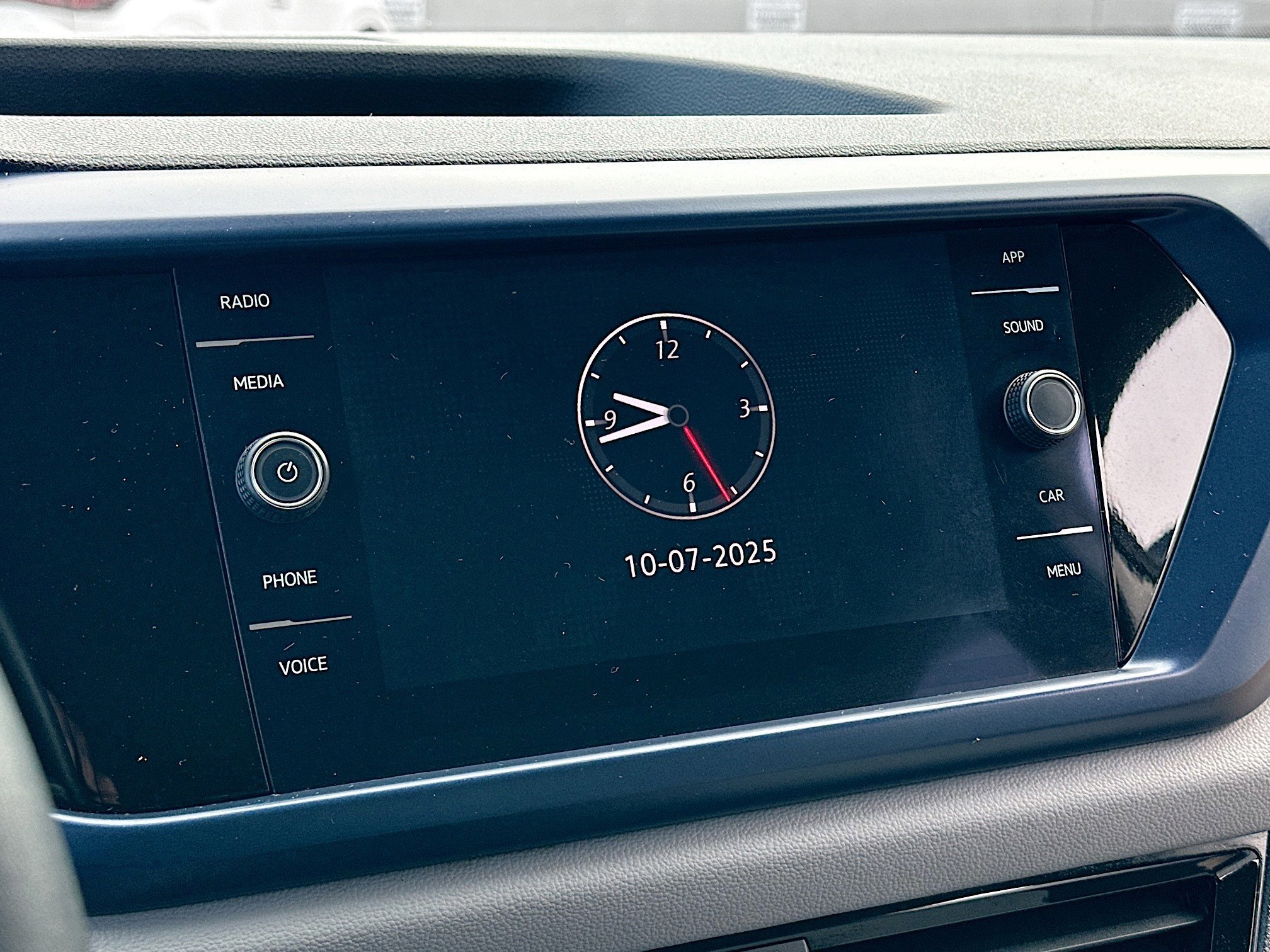 Used 2023 Volkswagen Taos SE image 13