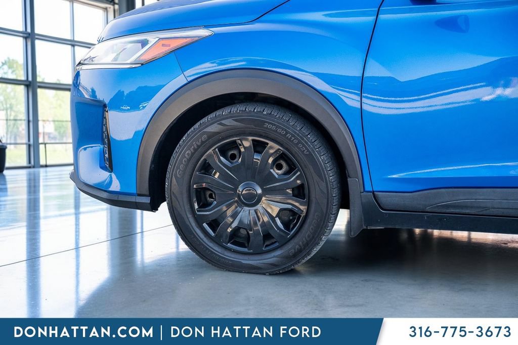 Used 2022 Nissan Kicks S FWD image 32