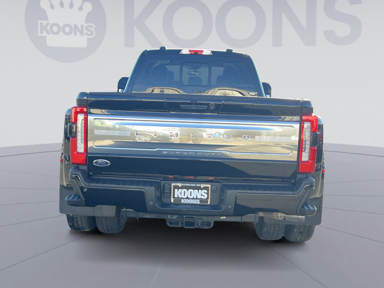 Certified 2024 Ford F350 Limited w/ FX4 Off-Road Package image 5