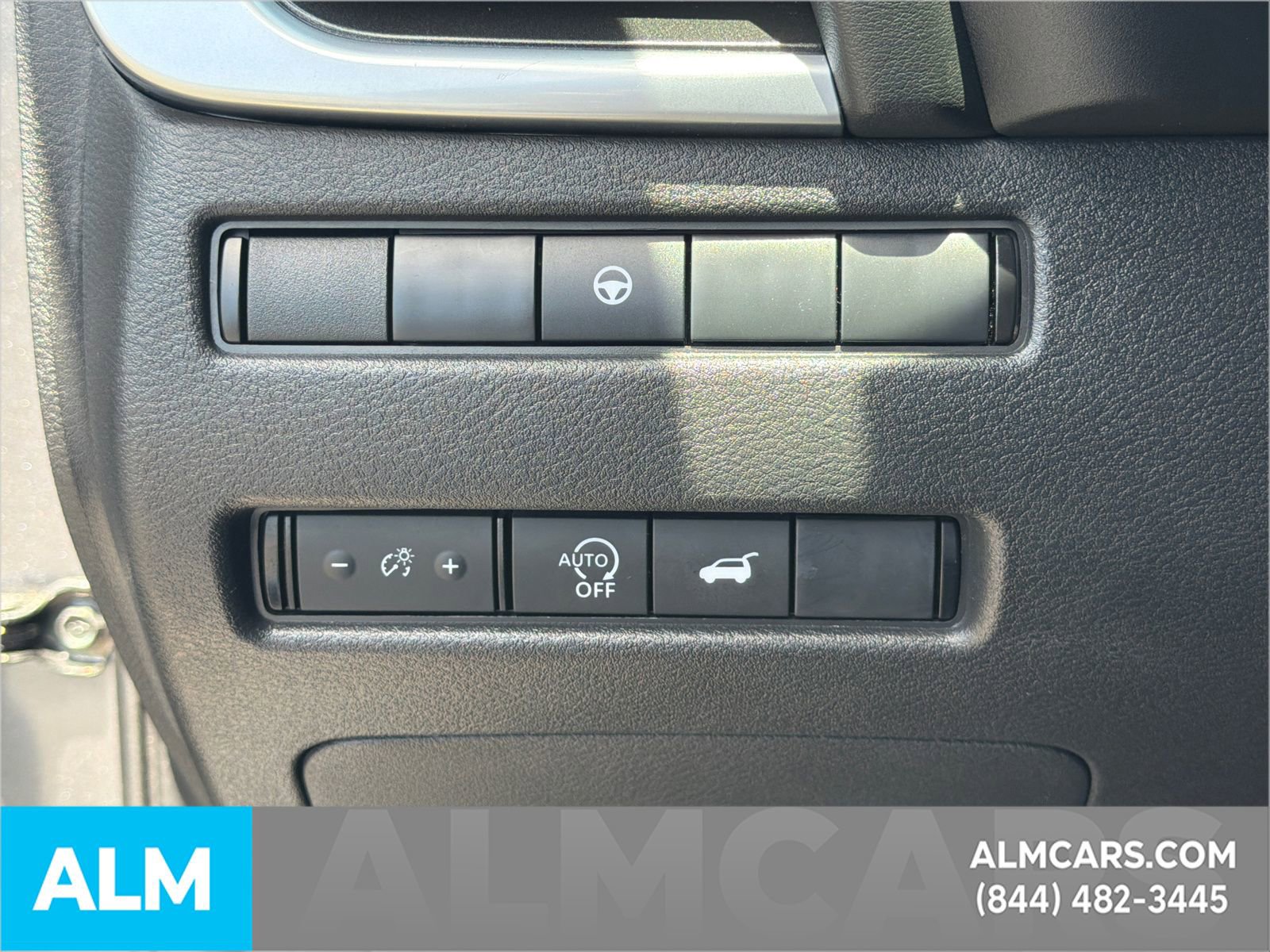 Used 2025 Nissan Rogue SV FWD image 37