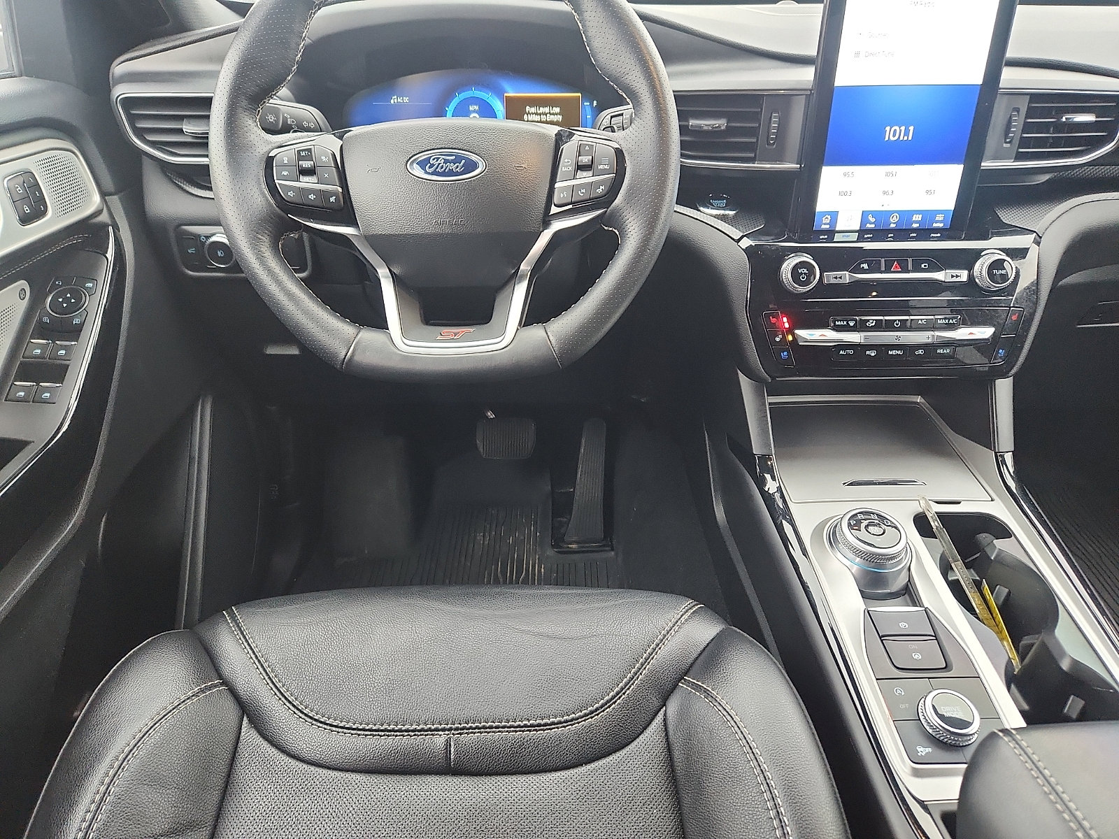 Certified 2023 Ford Explorer ST w/ Equipment Group 401A image 10