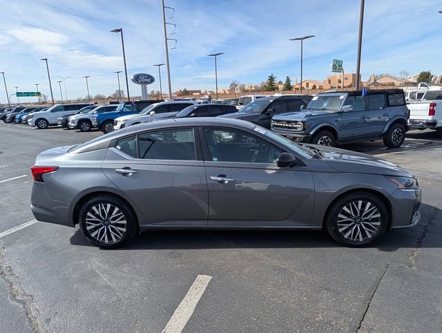 Used 2024 Nissan Altima 2.5 SV image 6