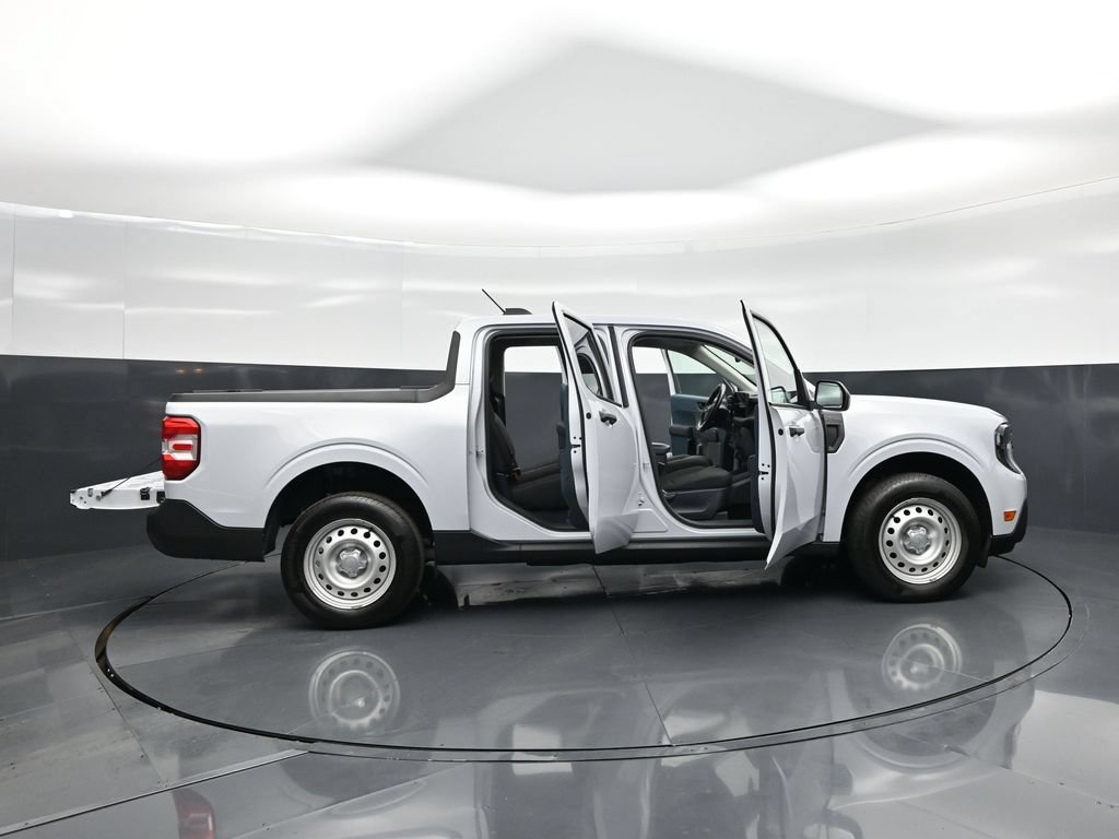 Certified 2025 Ford Maverick XL FWD image 5