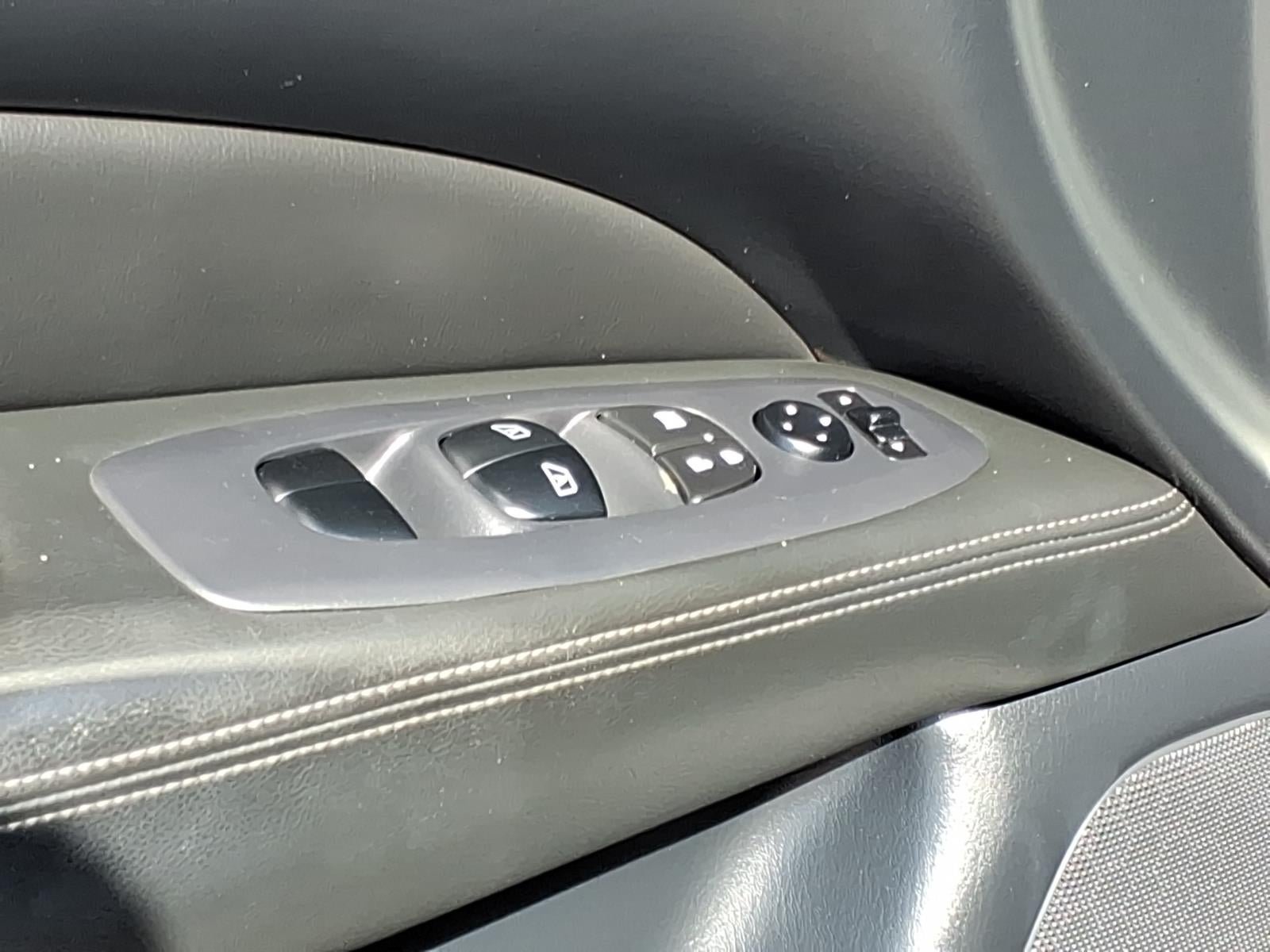Used 2019 Nissan Pathfinder SV FWD image 22