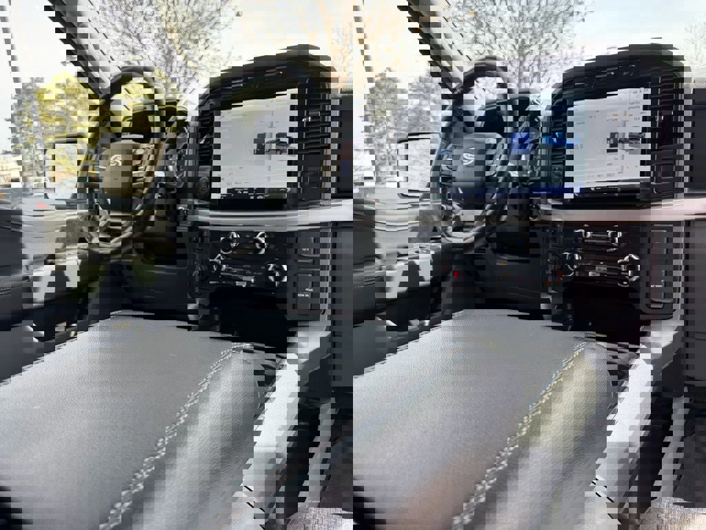 Certified 2022 Ford F150 XLT w/ Equipment Group 302A High image 17