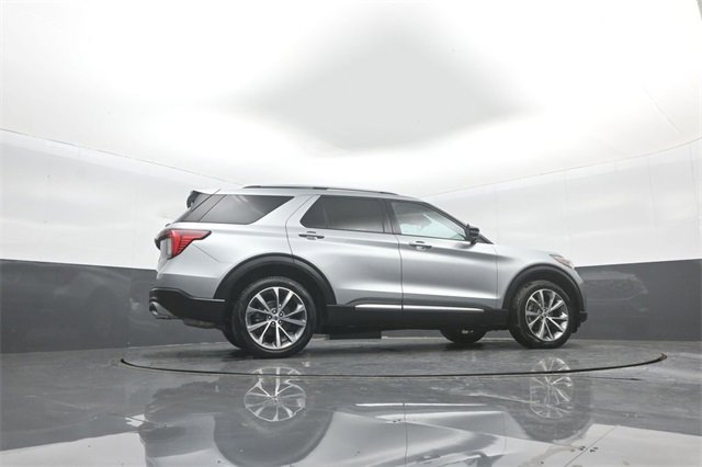Certified 2025 Ford Explorer Platinum w/ Ultimate Package image 34