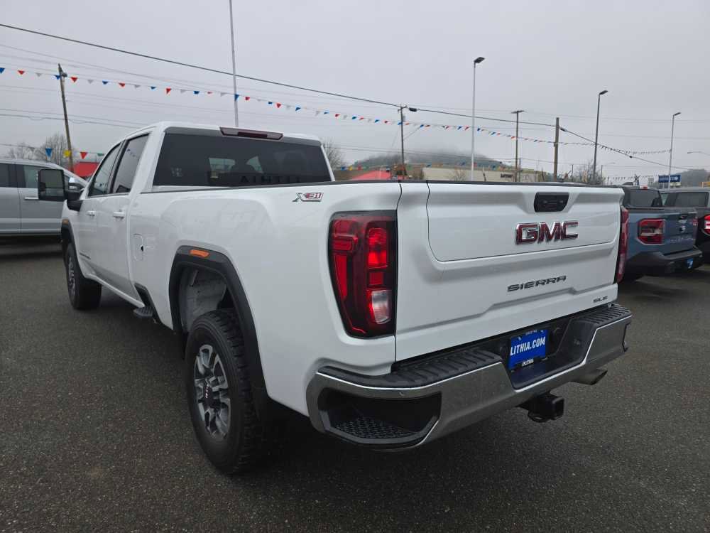 Used 2024 GMC Sierra 3500 SLE w/ SLE Value Package image 3