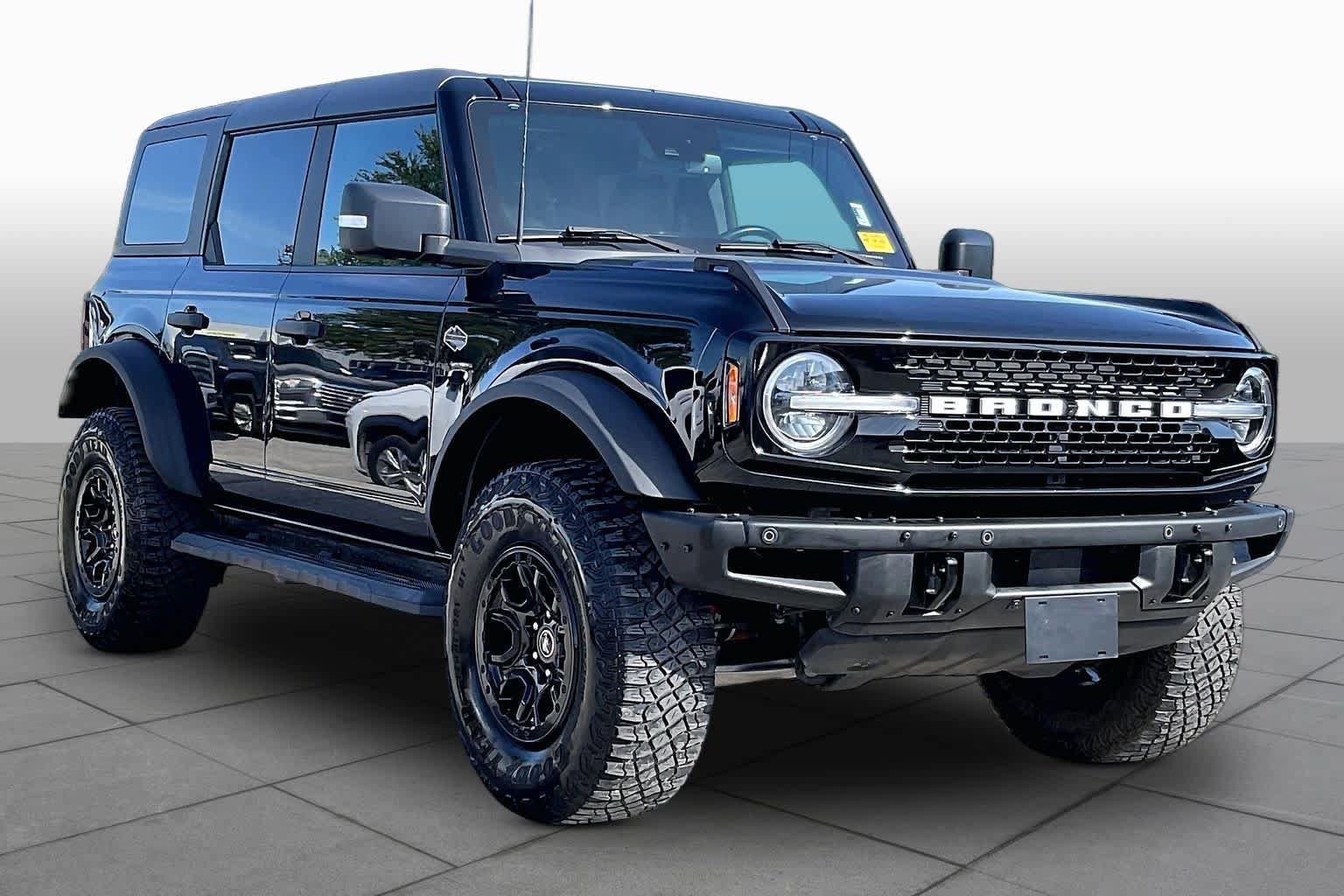Certified 2024 Ford Bronco Wildtrak AWD/4WD image 3