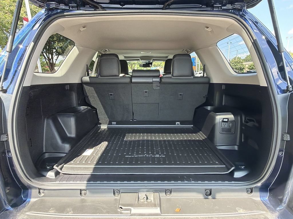 Used 2021 Toyota 4Runner SR5 Premium w/ Moonroof Package AWD/4WD image 27