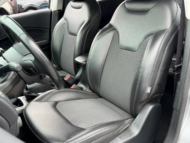 Used 2019 Jeep Compass Latitude w/ Popular Equipment Group AWD/4WD image 32