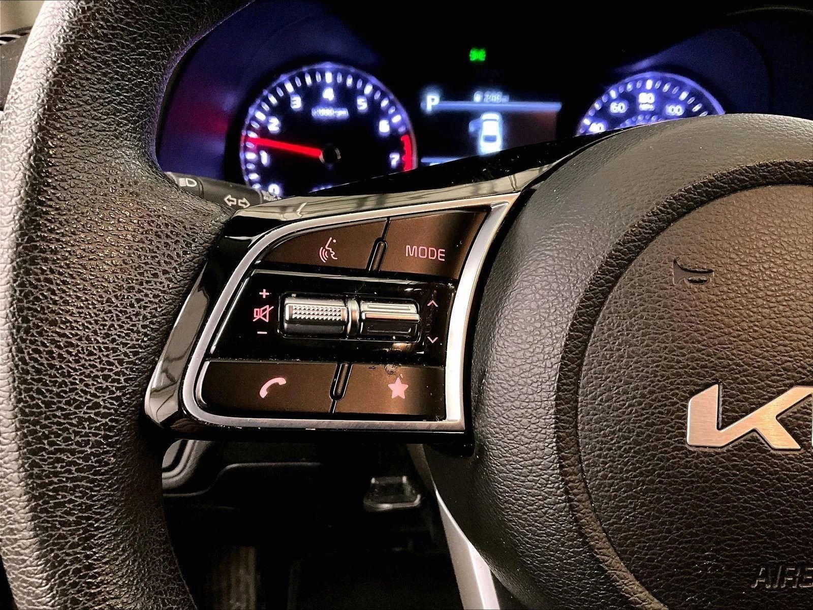 Used 2023 Kia Forte LXS w/ LXS Technology Package FWD image 17